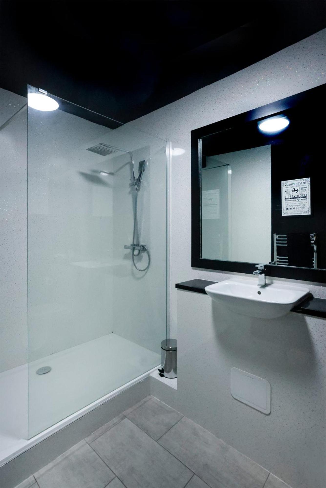 The Sea Lounge Accomodation 브로드스테어즈 외부 사진